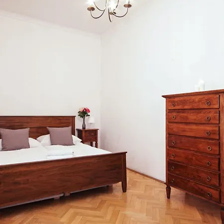 St. Giles.3 Appartement *